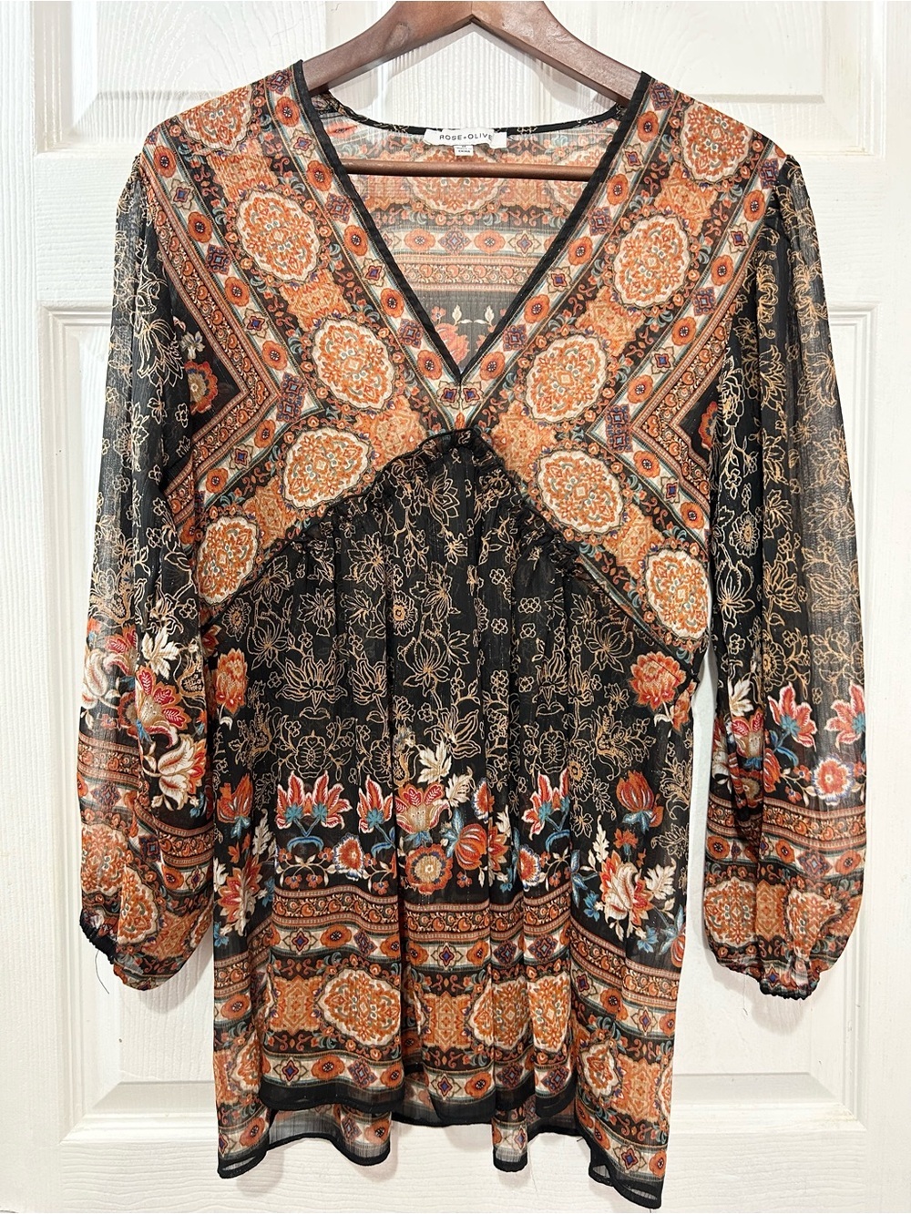 Rose + Olive Boho Medallion Floral Tunic Top  Long Sleeve V-Neck M Bohemian